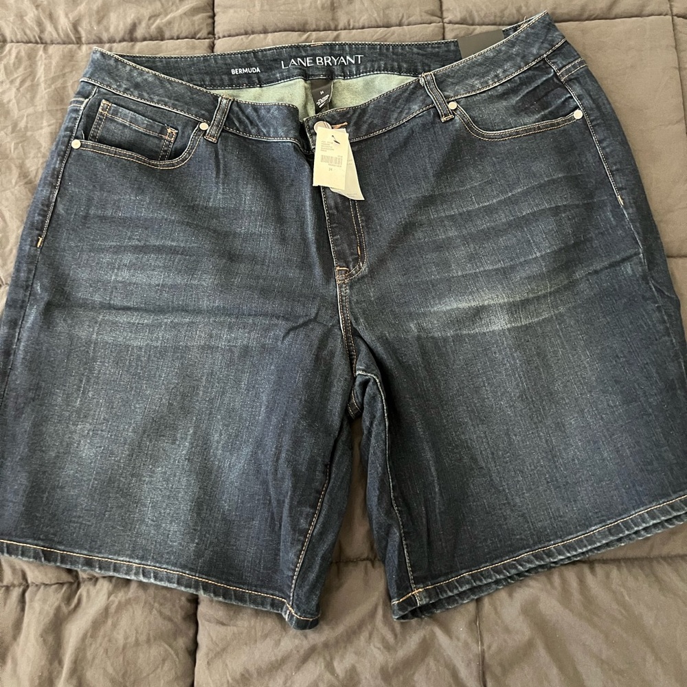 NWT - Lane Bryant Bermuda Jean Shorts - Size 24